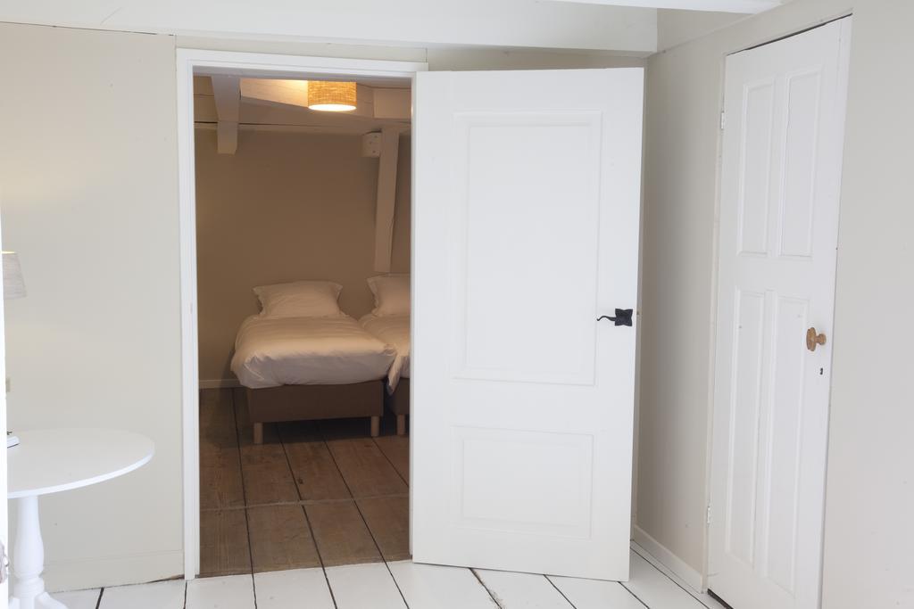 Landgoed Waterland Hotel Velsen-Zuid Kamer foto